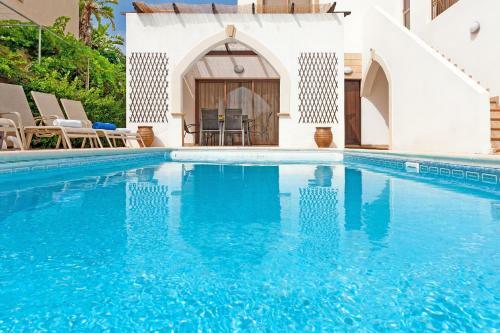 Villa Topaz
