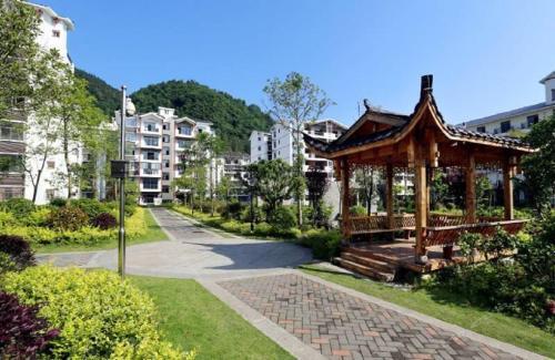 Zhangjiajie September Apartment