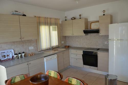 Holiday Home Kennedy Ave 200/15
