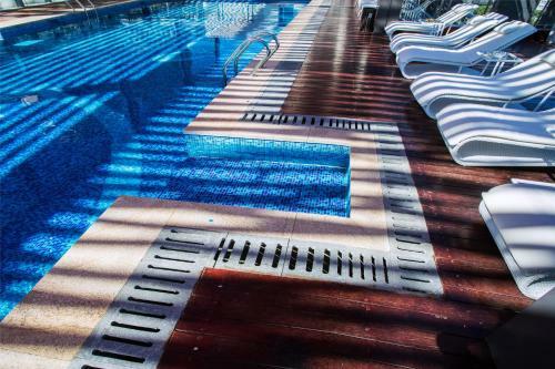 Sanya Ziyue Coniser Theme Hotel