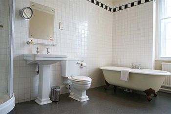 Lodge Kings Arms Hotel Westerham