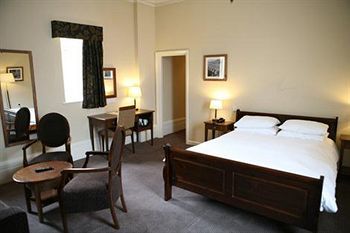 Lodge Kings Arms Hotel Westerham