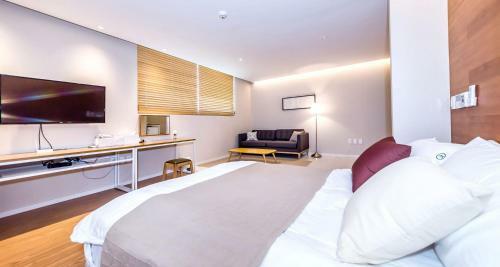 Hotel Lucid M