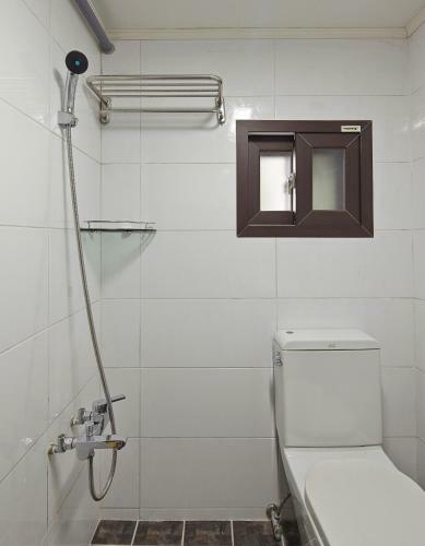Hostal Jiwoljang Guesthouse