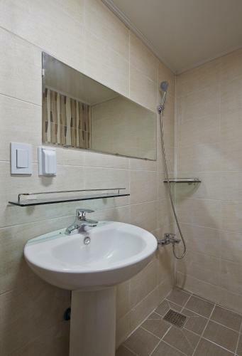 Hostal Jiwoljang Guesthouse