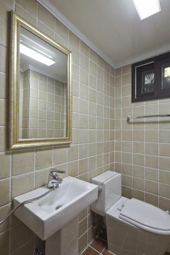 Hostal Jiwoljang Guesthouse