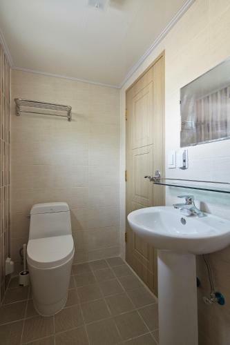 Hostal Jiwoljang Guesthouse
