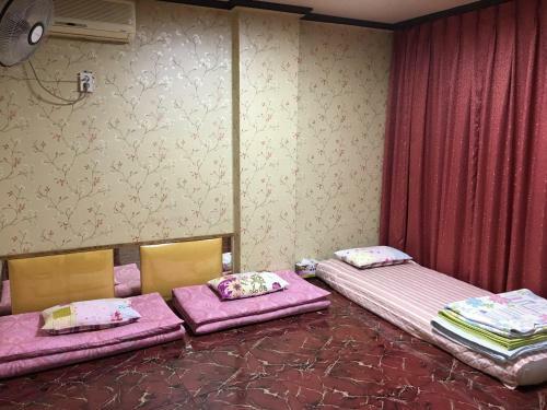 Coin Motel