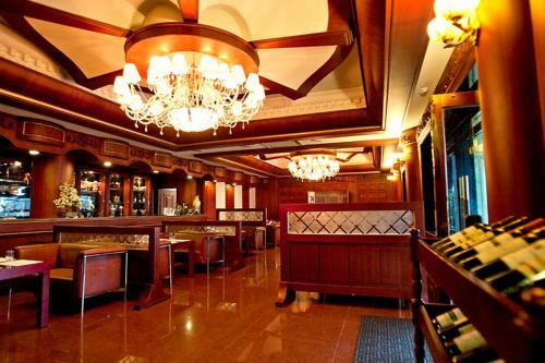Gunsan River Hill Tourist Hotel