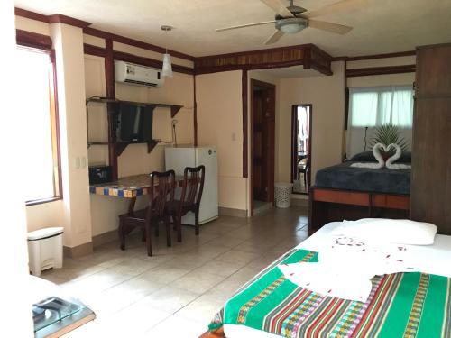 Hostal Tico Adventure Lodge