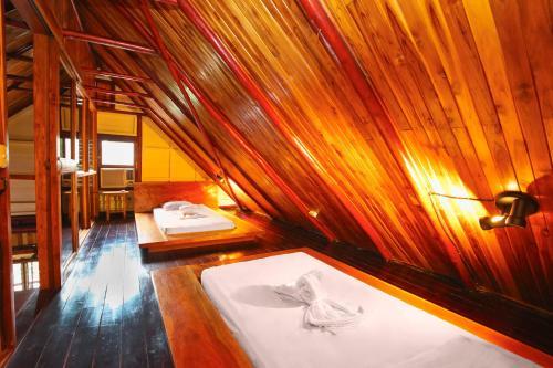 Hostal Tico Adventure Lodge