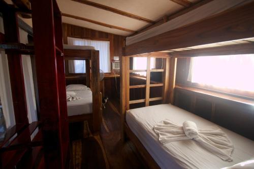 Hostal Tico Adventure Lodge