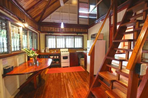 Hostal Tico Adventure Lodge