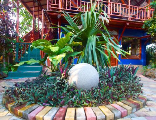 Hostal Tico Adventure Lodge