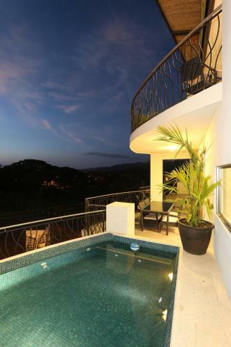 Hotel Sky Penthouses At Oceano
