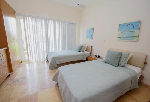 Apartamento Ocean Terrace, Beachfront- A505