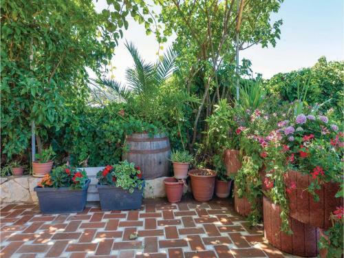 Holiday Apartment Seget Vranjica 02