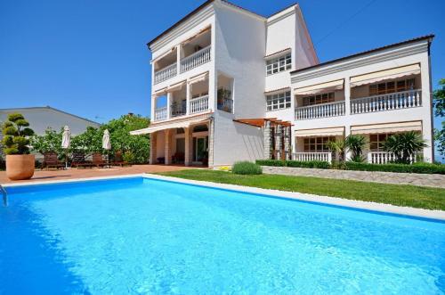 Apartments Sinisa