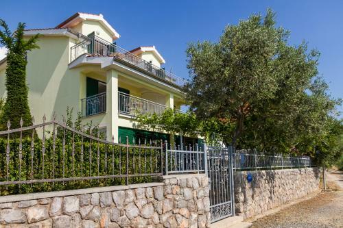 Apartments Vukeli?