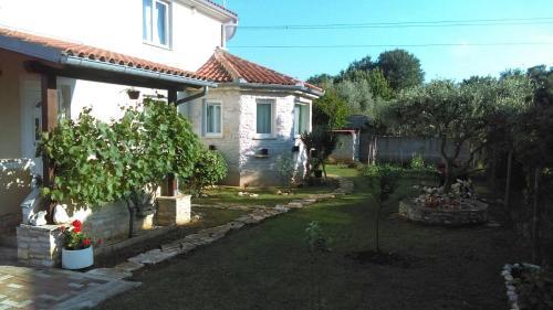 Apartman Zelena Oaza Sisan