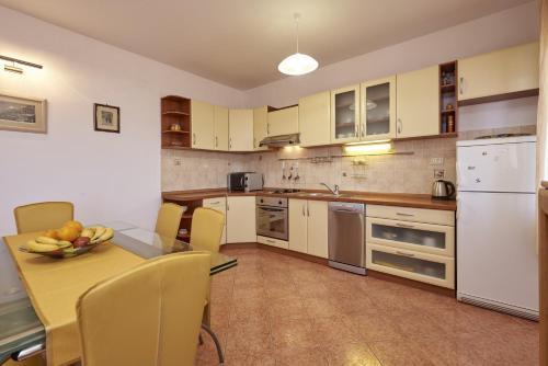 Apartments Renato