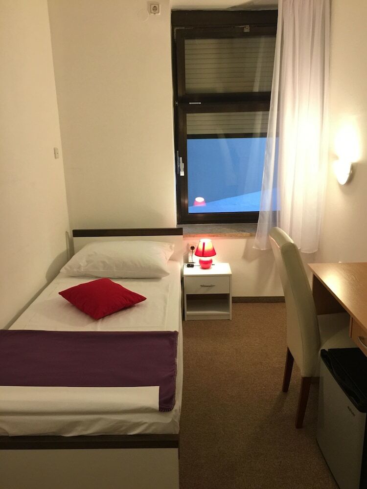 Hotel Ru?a