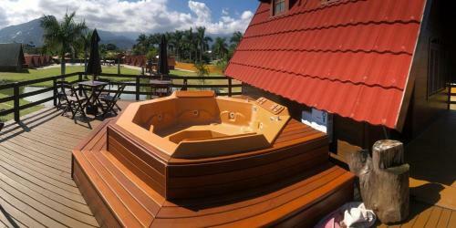 Lodge Chal� Cai�ara