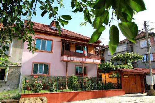 Hostal Koliu Malchovata House