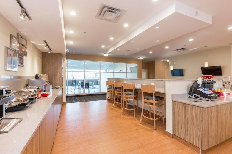 Hotel Towneplace Suites By Marriott Edmonton South