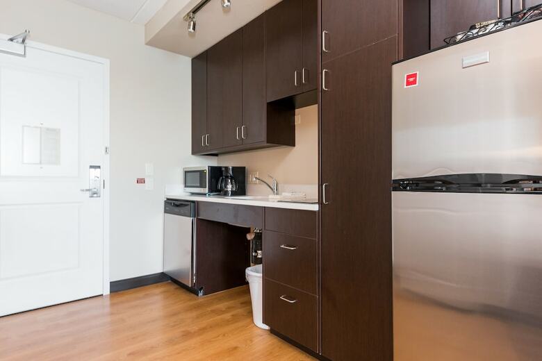 Hotel Towneplace Suites By Marriott Edmonton South