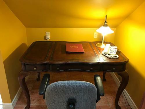 Posada Chipman Hill Suites -yeats House