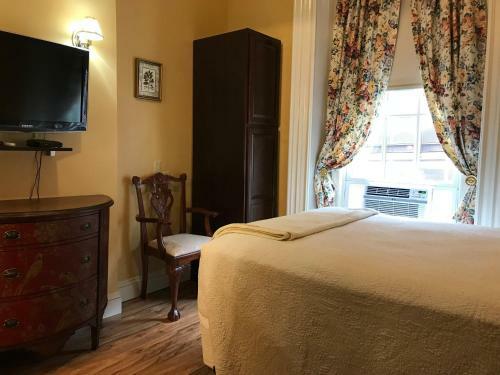 Posada Chipman Hill Suites -yeats House