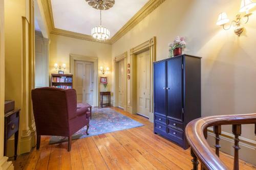 Posada Chipman Hill Suites -yeats House