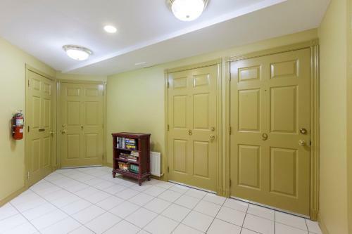 Posada Chipman Hill Suites -yeats House