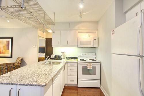 Apartamento Pelican Suites At North York