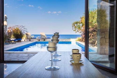 Villa Greko Mare Front Line