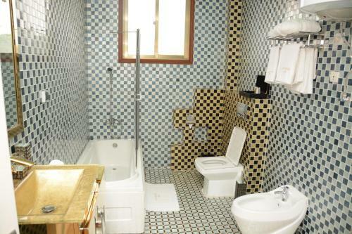 Amaritsah Club Hotel