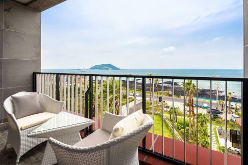 Aguila Hotel Jeju Oceano Suite