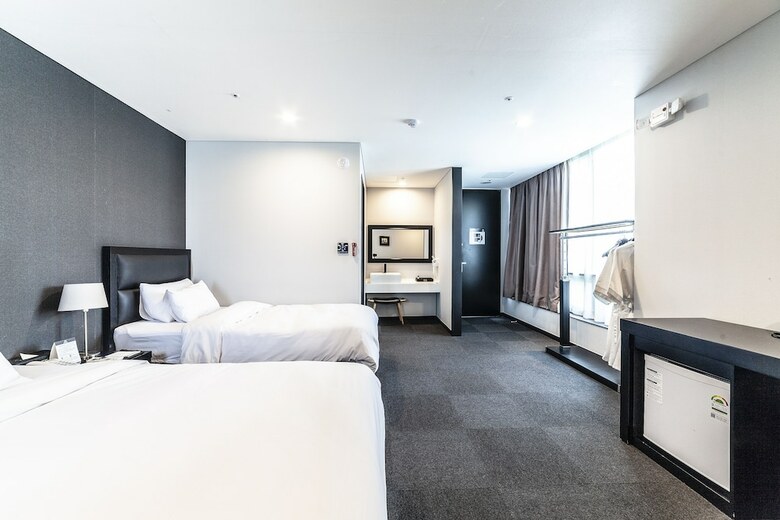 Gangneung Tourist Hotel