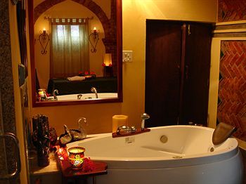 Hotel Welcomheritage Ranjits Svaasa