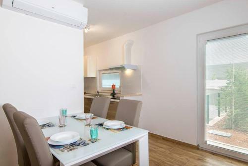 Villa Dinastija 1