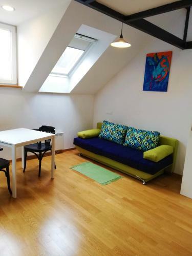 Apartamento Attic Karlov?ka