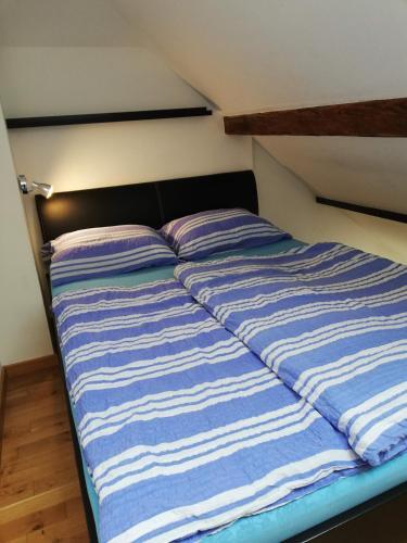 Apartamento Attic Karlov?ka