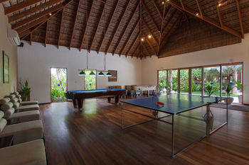 Hotel Veligandu Island Resort