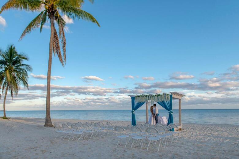 Hotel Viva Wyndham Fortuna Beach