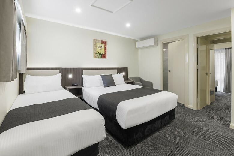 Quality Hotel Melbourne Airport