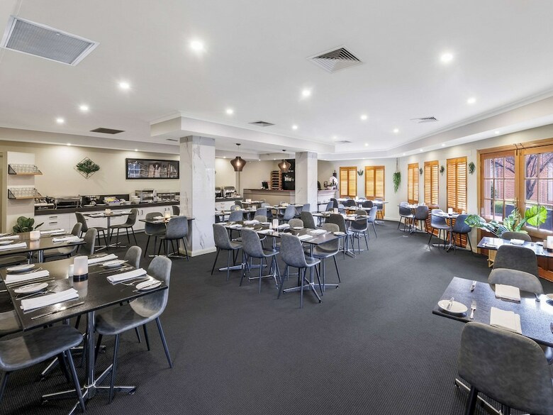 Quality Hotel Melbourne Airport