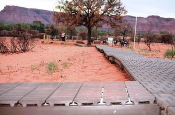 Hotel Kings Canyon Resort