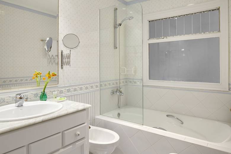 Playa De La Concha 4 Apartment By Feelfree Rentals