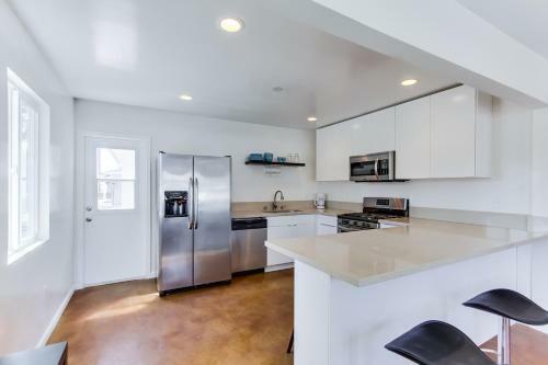 Contemporary Sunset Cliffs Beach Cottage